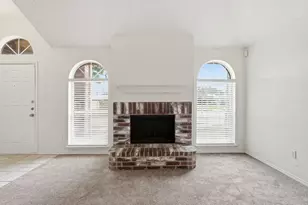2833 Hidden Springs Dr, Mesquite, TX 75181 - Photo 8