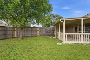 2833 Hidden Springs Dr, Mesquite, TX 75181 - Photo 34
