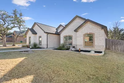 102 Rancho Del Lago Lane, Morgans Point Resort, TX 76513 - Photo 6
