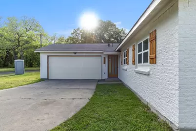 4633 Lynnacre Drive, Dallas, TX 75211 - Photo 4
