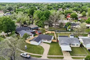 4633 Lynnacre Dr, Dallas, TX 75211 - Photo 26