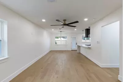 4633 Lynnacre Drive, Dallas, TX 75211 - Photo 6