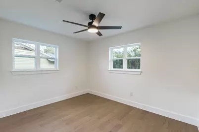 4633 Lynnacre Drive, Dallas, TX 75211 - Photo 18