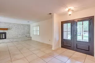104 Wildwood Ct, Azle, TX 76020 - Photo 8