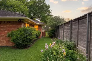 8832 Antrim Dr, Dallas, TX 75218 - Photo 34