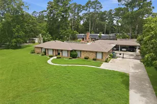 1302 W Sabine St, Carthage, TX 75633 - Photo 2