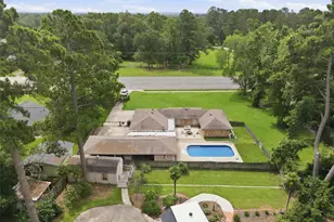 1302 W Sabine St, Carthage, TX 75633 - Photo 4