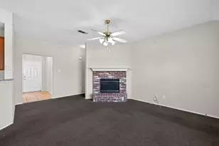 1715 Reynolds St, Lancaster, TX 75134 - Photo 4