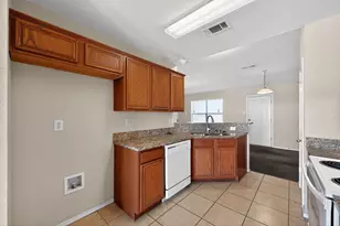 1715 Reynolds St, Lancaster, TX 75134 - Photo 10