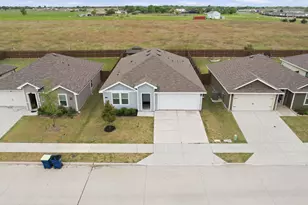 124 Creek End Dr, Princeton, TX 75407 - Photo 2