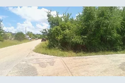 5643 Black Pine Circle, Granbury, TX 76048 - Photo 2