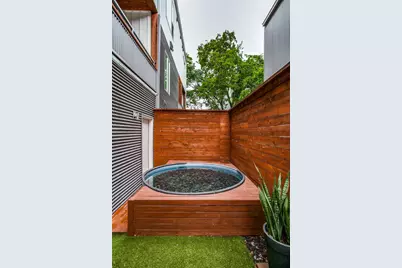 4401 Roseland Avenue #B, Dallas, TX 75204 - Photo 10