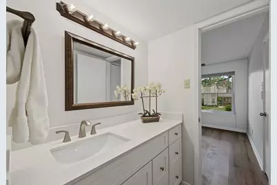 831 Creekside Drive, Lewisville, TX 75067 - Photo 14