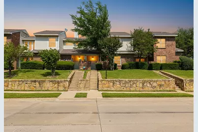831 Creekside Drive, Lewisville, TX 75067 - Photo 2