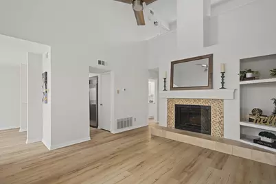 831 Creekside Drive, Lewisville, TX 75067 - Photo 10
