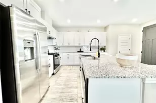 8725 Scotty's Lk Ln, The Colony, TX 75036 - Photo 6