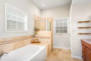 8915 Diceman Dr, Dallas, TX 75218 - Photo 10