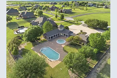 10909 Owl Creek Drive, Fort Worth, TX 76179 - Photo 32