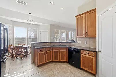 10909 Owl Creek Drive, Fort Worth, TX 76179 - Photo 14