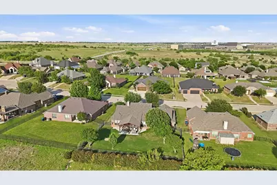 10909 Owl Creek Drive, Fort Worth, TX 76179 - Photo 36