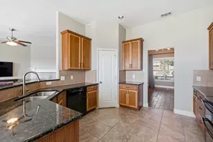 10909 Owl Creek Dr, Fort Worth, TX 76179 - Photo 12