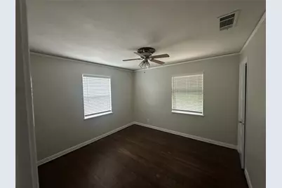 2806 Hedgerow Drive, Dallas, TX 75235 - Photo 10