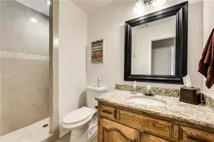 2024 Crooked Creek Ln, Arlington, TX 76006 - Photo 14