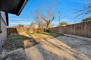 512 Virginia Ave, Waxahachie, TX 75165 - Photo 20