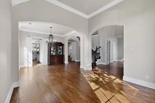 404 Broken Sword Dr, Lewisville, TX 75056 - Photo 8