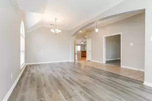 2240 Sparrow Hawk Ct, Grand Prairie, TX 75052 - Photo 10