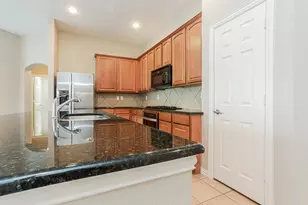 2240 Sparrow Hawk Ct, Grand Prairie, TX 75052 - Photo 14