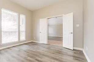 2240 Sparrow Hawk Ct, Grand Prairie, TX 75052 - Photo 24