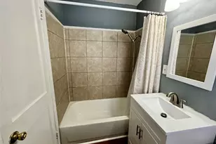 1018 Denton St, Denton, TX 76201 - Photo 6