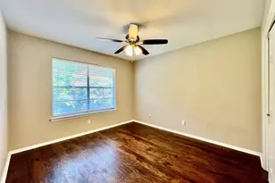 1107 N Locust St, Denton, TX 76201 - Photo 8