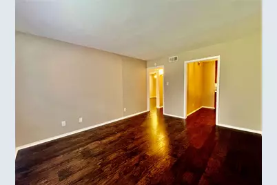 1107 N Locust Street #4, Denton, TX 76201 - Photo 2