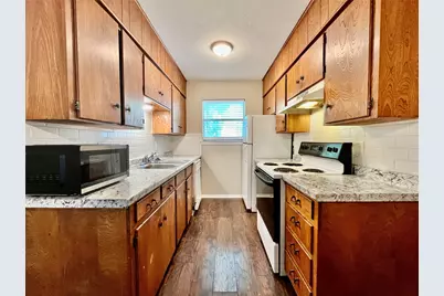 1107 N Locust Street #4, Denton, TX 76201 - Photo 4