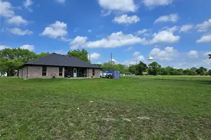 101 E Whitewright Rd, Savoy, TX 75479 - Photo 4