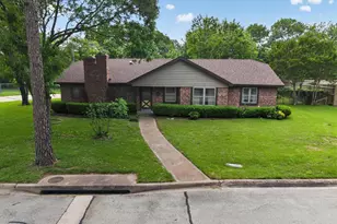 8330 Jerrie Jo Dr, North Richland Hills, TX 76180 - Photo 38
