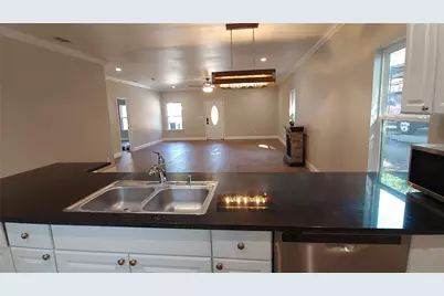 1012 E Oak Street, Denton, TX 76205 - Photo 14
