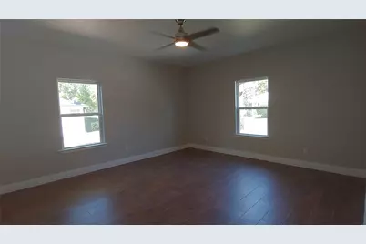 1012 E Oak Street, Denton, TX 76205 - Photo 4