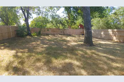 1012 E Oak Street, Denton, TX 76205 - Photo 22