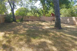 1012 E Oak St, Denton, TX 76205 - Photo 22
