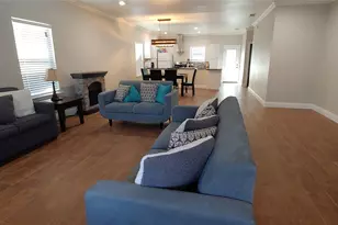 1012 E Oak St, Denton, TX 76205 - Photo 8