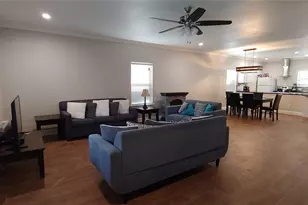 1012 E Oak St, Denton, TX 76205 - Photo 6
