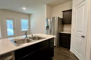 2304 Lattimore St, Denton, TX 76209 - Photo 4