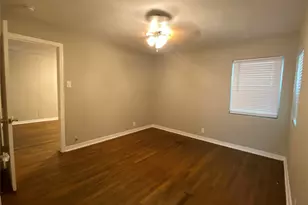 904 Denton St, Denton, TX 76201 - Photo 8