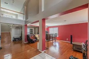 300 Creek Point Ln, Arlington, TX 76002 - Photo 2