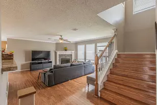 300 Creek Point Ln, Arlington, TX 76002 - Photo 10