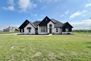252 Harvard Ln, Springtown, TX 76082 - Photo 2