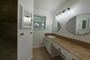 901 Gregory Ave, Bedford, TX 76022 - Photo 14